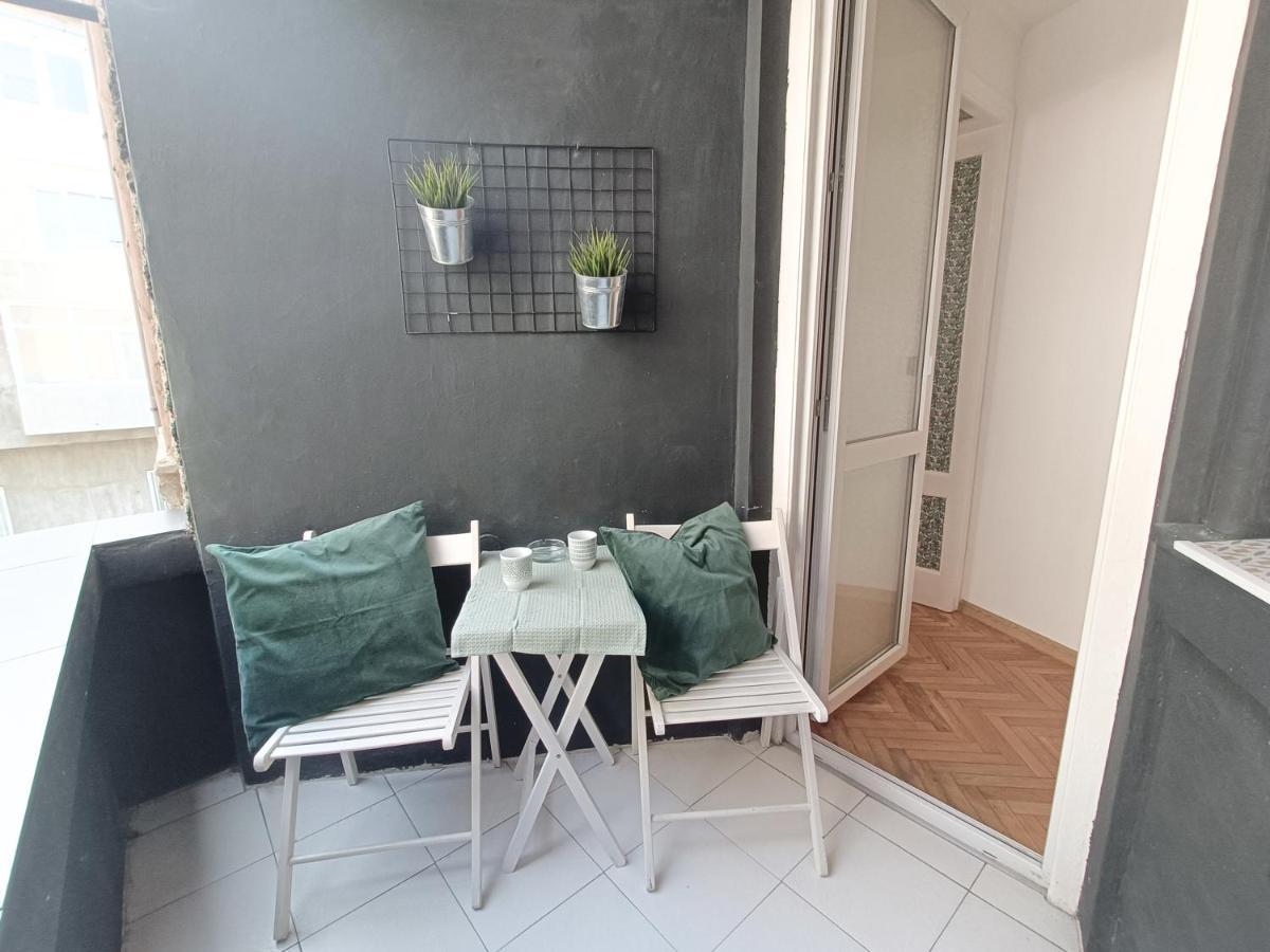 Apartment Balabanov Warna Exterior foto